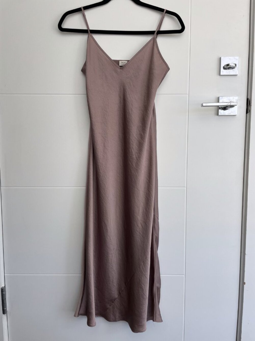 Wilfred Aritzia Only Slip Satin Midi Dress Dusty Mauve - XS - Picture 2 of 6